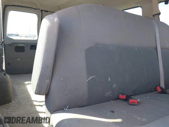 2014 Ford Econoline Passenger XL with VIN 1FBNE3BL7EDA37146, listed as a IAAI auction lot 41871526 with 139,387 mi miles. Bid and sale history available at carsss.com. Image 8.