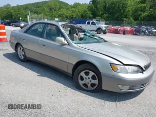 1997 Lexus ES 300 z VIN JT8BF22G7V5010191, wystawiony jako IAAI lot #42388642 z przebiegiem Nie podano mil oraz . Historia ofert i sprzedaży dostępna na DreamBid. Obrazek 1.