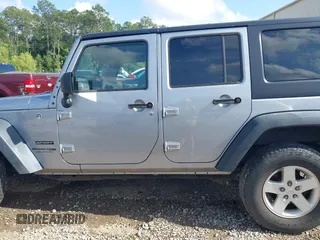 2018 Jeep Wrangler Unlimited Sport S z VIN 1C4HJWDG2JL929231, wystawiony jako IAAI lot #42282904 z przebiegiem 150 362 mil mil oraz . Historia ofert i sprzedaży dostępna na DreamBid. Obrazek 14.