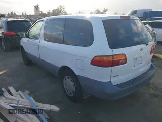 2000 Toyota Sienna CE with VIN 4T3GF19CXYU297351, listed as a IAAI auction lot 41086347 with 40,258 mi miles. Bid and sale history available at carsss.com. Image 3.