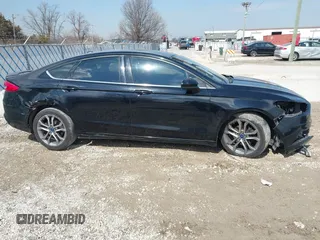 2017 Ford Fusion SE with VIN 3FA6P0H90HR253779, listed as a IAAI auction lot 41893736 with 165,995 mi miles. Bid and sale history available at carsss.com. Image 13.