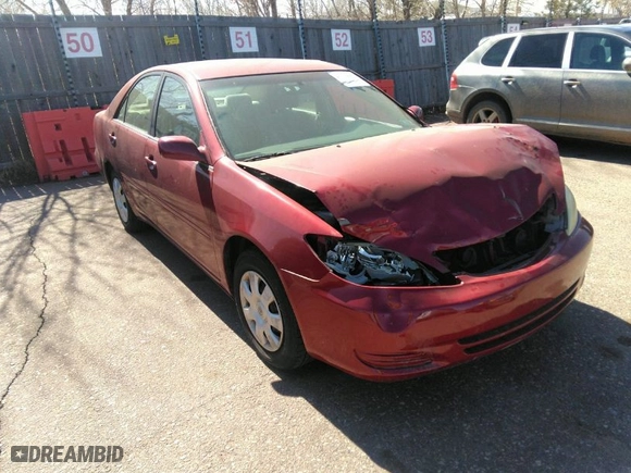 2004 Toyota Camry LE with VIN 4T1BE32K44U350266, listed as a IAAI auction lot 41776084 with 156,581 mi miles. Bid and sale history available at carsss.com. Image 1.