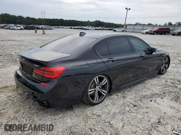 2019 BMW 7 Series 750i with VIN WBA7F0C57KGM25906, listed as a Copart auction lot 62728443 with 61,561 mi miles. Bid and sale history available at carsss.com. Image 3.