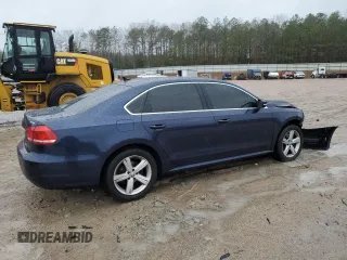 2014 Volkswagen Passat SE with VIN 1VWBT7A37EC098304, listed as a Copart auction lot 47941165 with 139,759 mi miles and Salvage title. Bid and sale history available at DreamBid. Image 3.