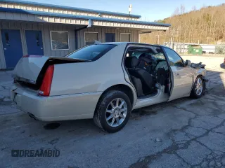 2011 Cadillac DTS Luxury Collection with VIN 1G6KD5E63BU138119, listed as a Copart auction lot 84472714 with Not Provided miles and Salvage Title. Bid and sale history available at DreamBid. Image 3.