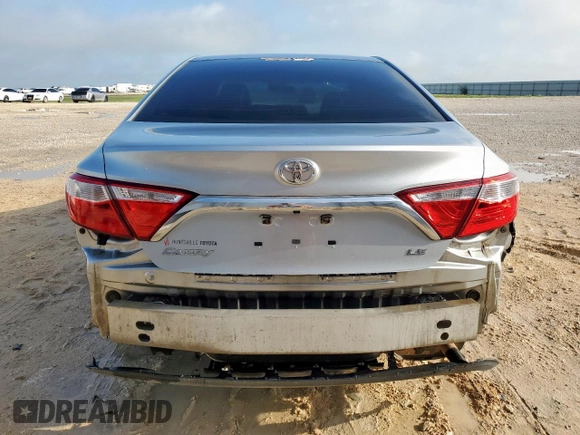 2017 Toyota Camry XLE with VIN 4T1BF1FK7HU306330, listed as a Copart auction lot 57064515 with 353,146 mi miles and Clean title. Bid and sale history available at DreamBid. Image 6.