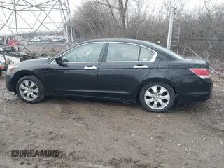 2009 Honda Accord EX z VIN 1HGCP36719A003545, wystawiony jako IAAI lot #41108835 z przebiegiem 226 944 mil mil oraz . Historia ofert i sprzedaży dostępna na DreamBid. Obrazek 14.