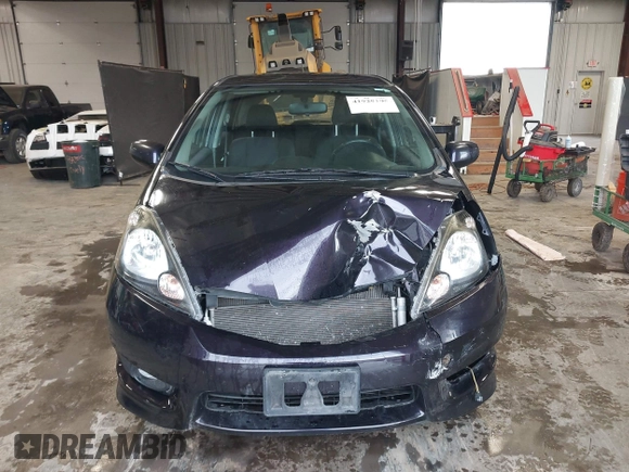 2013 Honda Fit Sport with VIN JHMGE8H59DC012780, listed as a IAAI auction lot 41929195 with 135,959 mi miles. Bid and sale history available at carsss.com. Image 13.