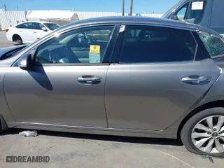 2018 Kia Optima EX with VIN 5XXGU4L37JG227461, listed as a IAAI auction lot 41871797 with 134,760 mi miles. Bid and sale history available at carsss.com. Image 14.