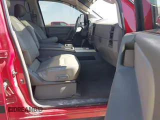 2007 Nissan Titan LE with VIN 1N6BA07B37N234320, listed as a IAAI auction lot 41912632 with 186,035 mi miles. Bid and sale history available at carsss.com. Image 5.