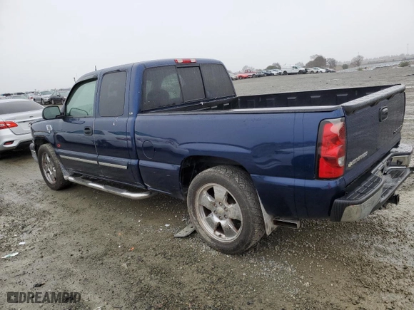 2004 Chevrolet Silverado 1500 LS with VIN 2GCEC19TX41354408, listed as a Copart auction lot 86011024 with 138,872 mi miles and Salvage Title. Bid and sale history available at carsss.com. Image 2.