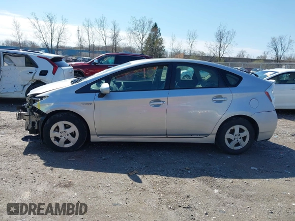 2011 Toyota Prius I with VIN JTDKN3DU0B0319068, listed as a IAAI auction lot 41972833 with 198,761 mi miles. Bid and sale history available at carsss.com. Image 15.