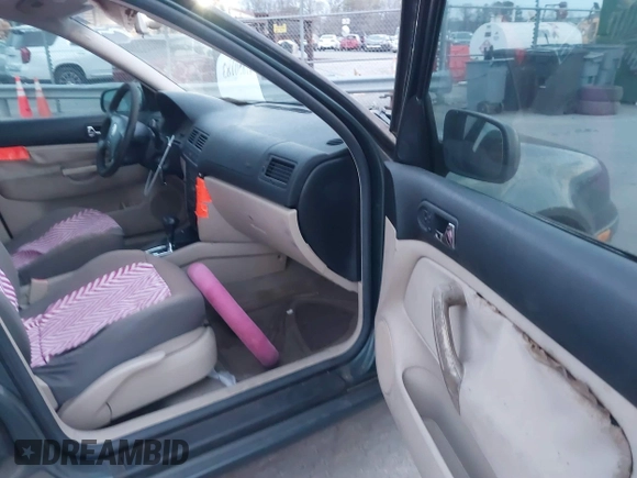 2003 Volkswagen Jetta GL с VIN 3VWRK69M03M161392, выставлен на аукционе IAAI как лот 41850183 с пробегом 196 269 миль миль и . История ставок и продаж доступна на DreamBid. Изображение 5.