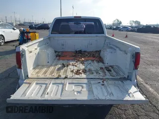 2000 Chevrolet S-10 LS with VIN 1GCCS19W5Y8313840, listed as a IAAI auction lot 41592172 with 245,967 mi miles. Bid and sale history available at carsss.com. Image 8.