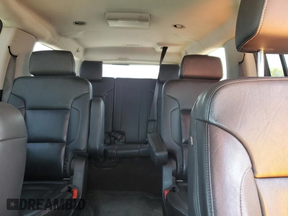2018 Chevrolet Suburban LT with VIN 1GNSCHKC7JR321768, listed as a Copart auction lot 53074035 with 189,128 mi miles and Clean Title. Bid and sale history available at carsss.com. Image 10.