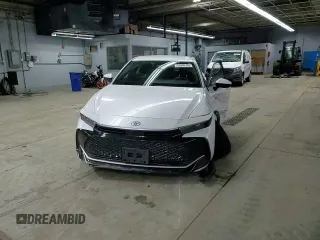 2023 Toyota Crown XLE z VIN JTDAAAAF3P3014834, wystawiony jako Copart lot #50946785 z przebiegiem 28 117 mil mil oraz Szkoda całkowita • Salvage title. Historia ofert i sprzedaży dostępna na DreamBid. Obrazek 10.