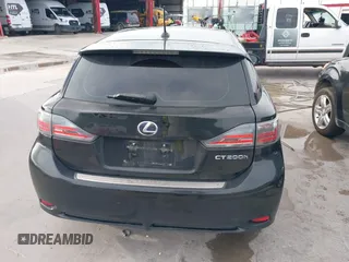 2013 Lexus CT 200h z VIN JTHKD5BH2D2159091, wystawiony jako IAAI lot #42695594 z przebiegiem 218 009 mil mil oraz . Historia ofert i sprzedaży dostępna na DreamBid. Obrazek 16.