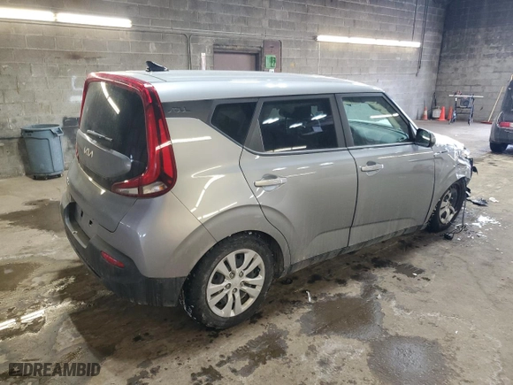 2022 Kia Soul LX with VIN KNDJ23AU9N7837961, listed as a Copart auction lot 43107585 with 34,027 mi miles and Non Repairable. Bid and sale history available at carsss.com. Image 3.