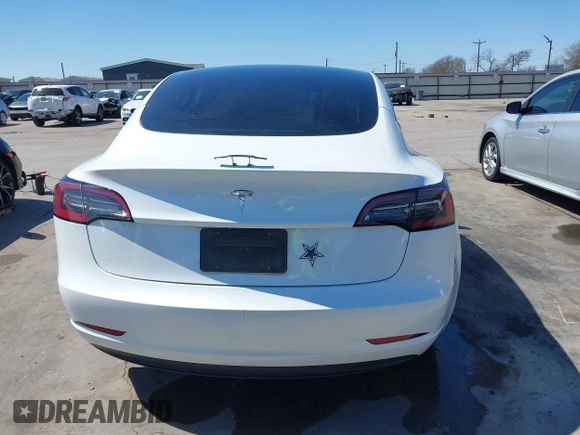 2023 Tesla Model 3 z VIN 5YJ3E1EA0PF608506, wystawiony jako IAAI lot #41748862 z przebiegiem 15 mil mil oraz . Historia ofert i sprzedaży dostępna na DreamBid. Obrazek 16.
