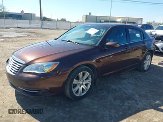 2013 Chrysler 200 Touring with VIN 1C3CCBBB9DN550812, listed as a IAAI auction lot 41677254 with 172,873 mi miles and . Bid and sale history available at carsss.com. Image 18.