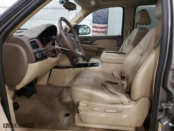 2009 Chevrolet Suburban LT w/1LT with VIN 1GNFK26399R247244, listed as a Copart auction lot 86077374 with 173,513 mi miles and Salvage Title. Bid and sale history available at carsss.com. Image 7.