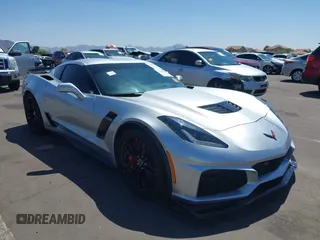 2016 Chevrolet Corvette Z06 2LZ z VIN 1G1YS2D64G5612988, wystawiony jako IAAI lot #42283770 z przebiegiem 22 382 mil mil oraz . Historia ofert i sprzedaży dostępna na DreamBid. Obrazek 1.