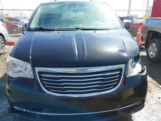 2013 Chrysler Town & Country Limited z VIN 2C4RC1GG0DR653897, wystawiony jako IAAI lot #41813906 z przebiegiem 172 332 mil mil oraz . Historia ofert i sprzedaży dostępna na DreamBid. Obrazek 12.