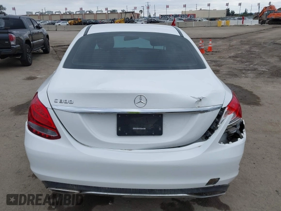 2016 Mercedes-Benz C 300 with VIN 55SWF4JB0GU124439, listed as a IAAI auction lot 40302446 with 71,304 mi miles and . Bid and sale history available at carsss.com. Image 17.