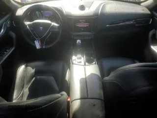 2021 Maserati Levante z VIN ZN661XUA9MX357790, wystawiony jako Copart lot #47872615 z przebiegiem 44 634 mil mil oraz Szkoda całkowita • Salvage title. Historia ofert i sprzedaży dostępna na DreamBid. Obrazek 8.