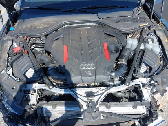 2022 Audi S8 with VIN WAULSAF83NN001905, listed as a IAAI auction lot 41813861 with 18,461 mi miles and . Bid and sale history available at DreamBid. Image 10.
