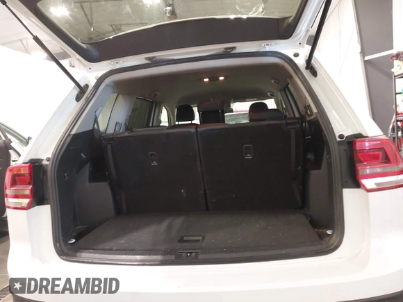 2018 Volkswagen Atlas SE with VIN 1V2KR2CA7JC574270, listed as a IAAI auction lot 41654110 with 104,440 mi miles and . Bid and sale history available at DreamBid. Image 18.