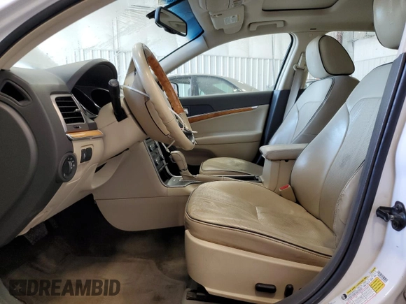 2010 Lincoln MKZ with VIN 3LNHL2JC1AR752317, listed as a Copart auction lot 56758355 with 214,604 mi miles and Non repairable. Bid and sale history available at DreamBid. Image 7.