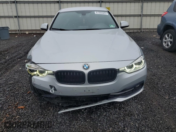 2018 BMW 3 Series 330i with VIN WBA8B9G50JNU98561, listed as a Copart auction lot 61293325 with 106,656 mi miles and Clean title. Bid and sale history available at DreamBid. Image 5.