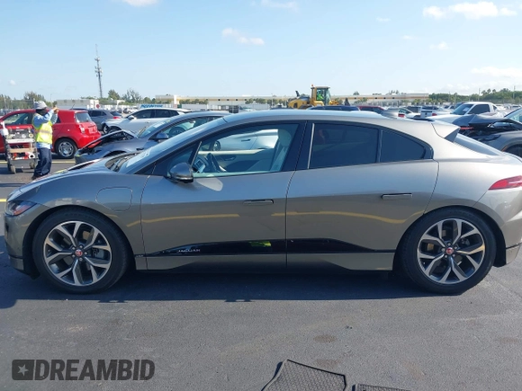 2020 Jaguar I-Pace HSE с VIN SADHD2S13L1F84022, выставлен на аукционе IAAI как лот 42212391 с пробегом 18 018 миль миль и . История ставок и продаж доступна на DreamBid. Изображение 14.