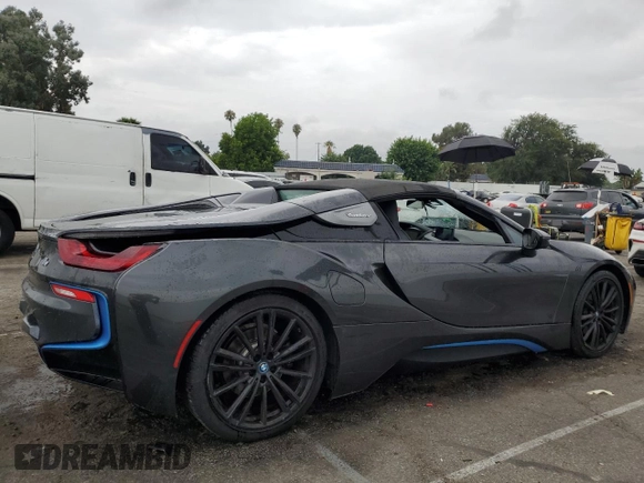 2019 BMW i8 z VIN WBY2Z6C57K7D00400, wystawiony jako Copart lot #63623433 z przebiegiem 4 255 mil mil oraz . Historia ofert i sprzedaży dostępna na DreamBid. Obrazek 3.