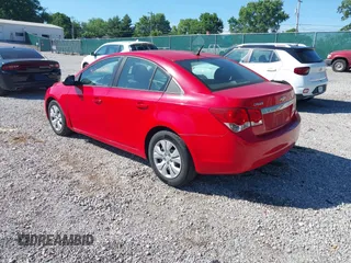 2014 Chevrolet Cruze LS z VIN 1G1PA5SHXE7265754, wystawiony jako IAAI lot #42343676 z przebiegiem 102 011 mil mil oraz . Historia ofert i sprzedaży dostępna na DreamBid. Obrazek 3.