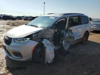 2024 Chrysler Pacifica Touring L with VIN 2C4RC3BGXRR175224, listed as a Copart auction lot 56407245 with 14,137 mi miles and Salvage title. Bid and sale history available at DreamBid. Image 1.
