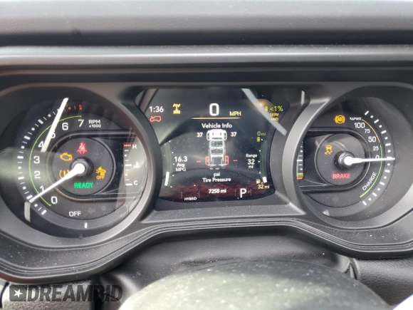 2024 Jeep Wrangler Rubicon with VIN 1C4RJXR61RW255979, listed as a Copart auction lot 43451095 with 7,258 mi miles and Salvage title. Bid and sale history available at DreamBid. Image 9.