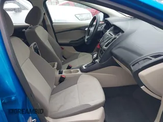 2014 Ford Focus SE z VIN 1FADP3K23EL162634, wystawiony jako IAAI lot #41772913 z przebiegiem 113 405 mil mil oraz . Historia ofert i sprzedaży dostępna na DreamBid. Obrazek 5.