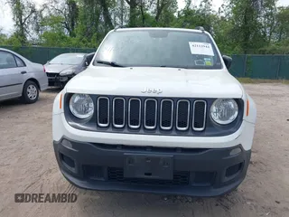 2018 Jeep Renegade Sport with VIN ZACCJBABXJPJ38577, listed as a IAAI auction lot 42112944 with 139,439 mi miles. Bid and sale history available at carsss.com. Image 12.