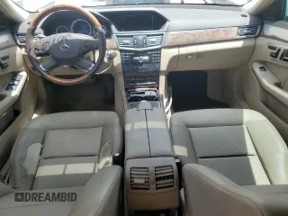 2013 Mercedes-Benz E 350 Luxury with VIN WDDHF2EB5DA704191, listed as a Copart auction lot 58959775 with 105,645 mi miles and Clean title. Bid and sale history available at DreamBid. Image 8.
