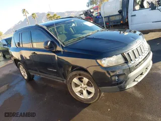 2014 Jeep Compass Sport with VIN 1C4NJCBB2ED752995, listed as a IAAI auction lot 41392673 with 172,764 mi miles. Bid and sale history available at carsss.com. Image 1.