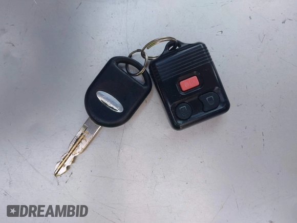 2005 Ford Escape XLS Value с VIN 1FMYU02Z55KA35384, выставлен на аукционе IAAI как лот 42244822 с пробегом 179 529 миль миль и . История ставок и продаж доступна на DreamBid. Изображение 11.