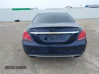 2019 Mercedes-Benz C 300 z VIN 55SWF8DB3KU296007, wystawiony jako IAAI lot #41563261 z przebiegiem 155 185 mil mil oraz . Historia ofert i sprzedaży dostępna na DreamBid. Obrazek 16.