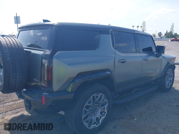 2024 GMC Hummer EV 3X with VIN 1GKB0RDC3RU101111, listed as a IAAI auction lot 41857994 with 16,246 mi miles. Bid and sale history available at carsss.com. Image 4.