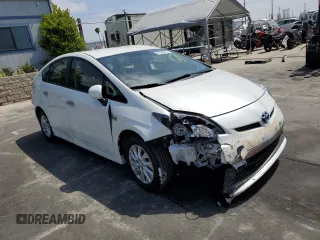 2014 Toyota Prius with VIN JTDKN3DP9E3053840, listed as a Copart auction lot 61880475 with 50,179 mi miles and Salvage title. Bid and sale history available at DreamBid. Image 4.