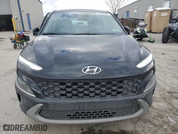 2023 Hyundai Kona SE with VIN KM8K2CAB4PU058566, listed as a Copart auction lot 42292065 with 31,967 mi miles and Salvage Title. Bid and sale history available at carsss.com. Image 5.