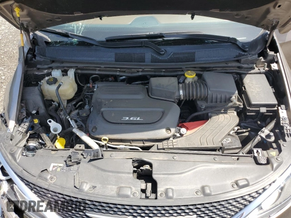 2017 Chrysler Pacifica Limited with VIN 2C4RC1GGXHR679820, listed as a Copart auction lot 60559165 with 68,425 mi miles and Salvage title. Bid and sale history available at DreamBid. Image 12.
