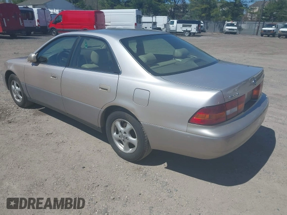 1998 Lexus ES 300 with VIN JT8BF28G6W5042042, listed as a IAAI auction lot 42000714 with 115,279 mi miles and . Bid and sale history available at DreamBid. Image 3.