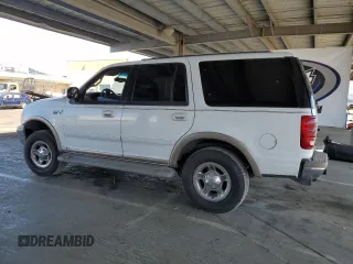 2002 Ford Expedition Eddie Bauer z VIN 1FMPU18L22LA23719, wystawiony jako Copart lot #57863995 z przebiegiem 148 641 mil mil oraz Szkoda całkowita • Salvage title. Historia ofert i sprzedaży dostępna na DreamBid. Obrazek 2.